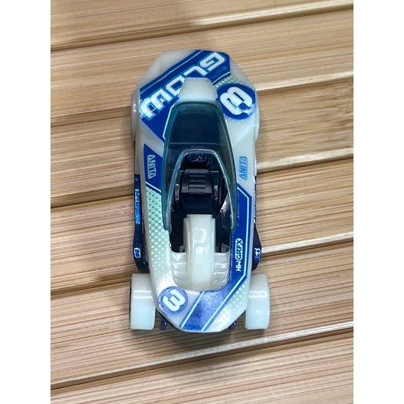 Hot Wheels Die Cast HW Warp Speeder Race Car in White & Blue number 3 - Picture 2 of 6